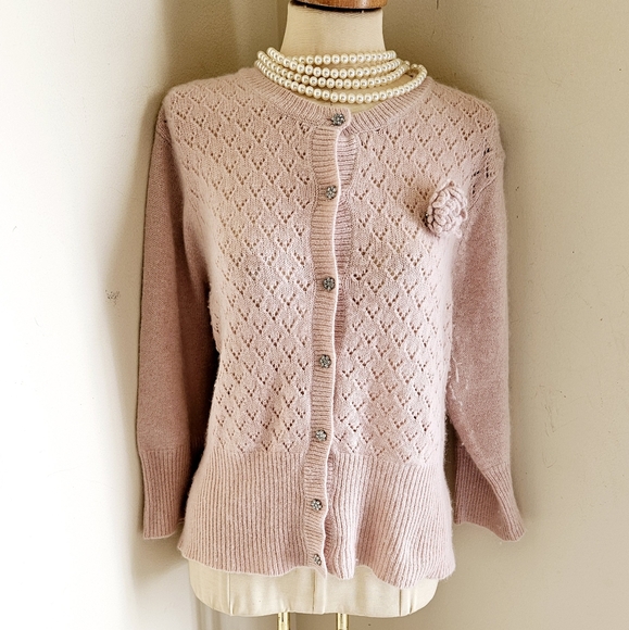 VINTAGE DELICATE PINK ANGORA BLEND SWEATER - Picture 1 of 7